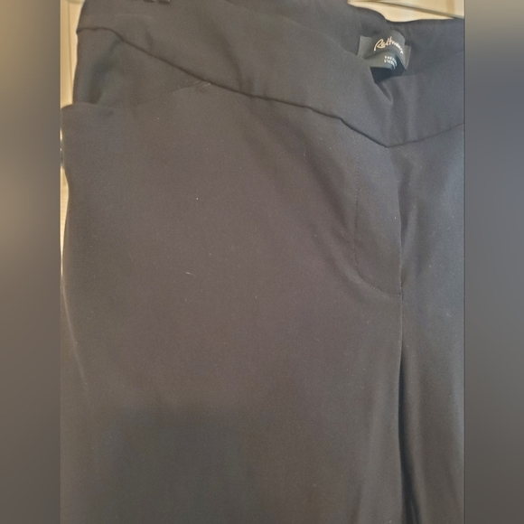 Reitmans the Iconic dress pants. Size 12 - Picture 4 of 5